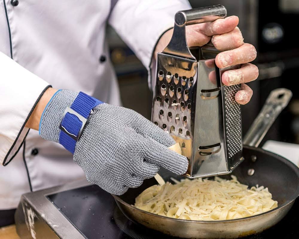 Cutrava Schutzhandschuhe aus Edelstahl – Hohe Schnittfestigkeit für präzises Arbeiten - Image 3