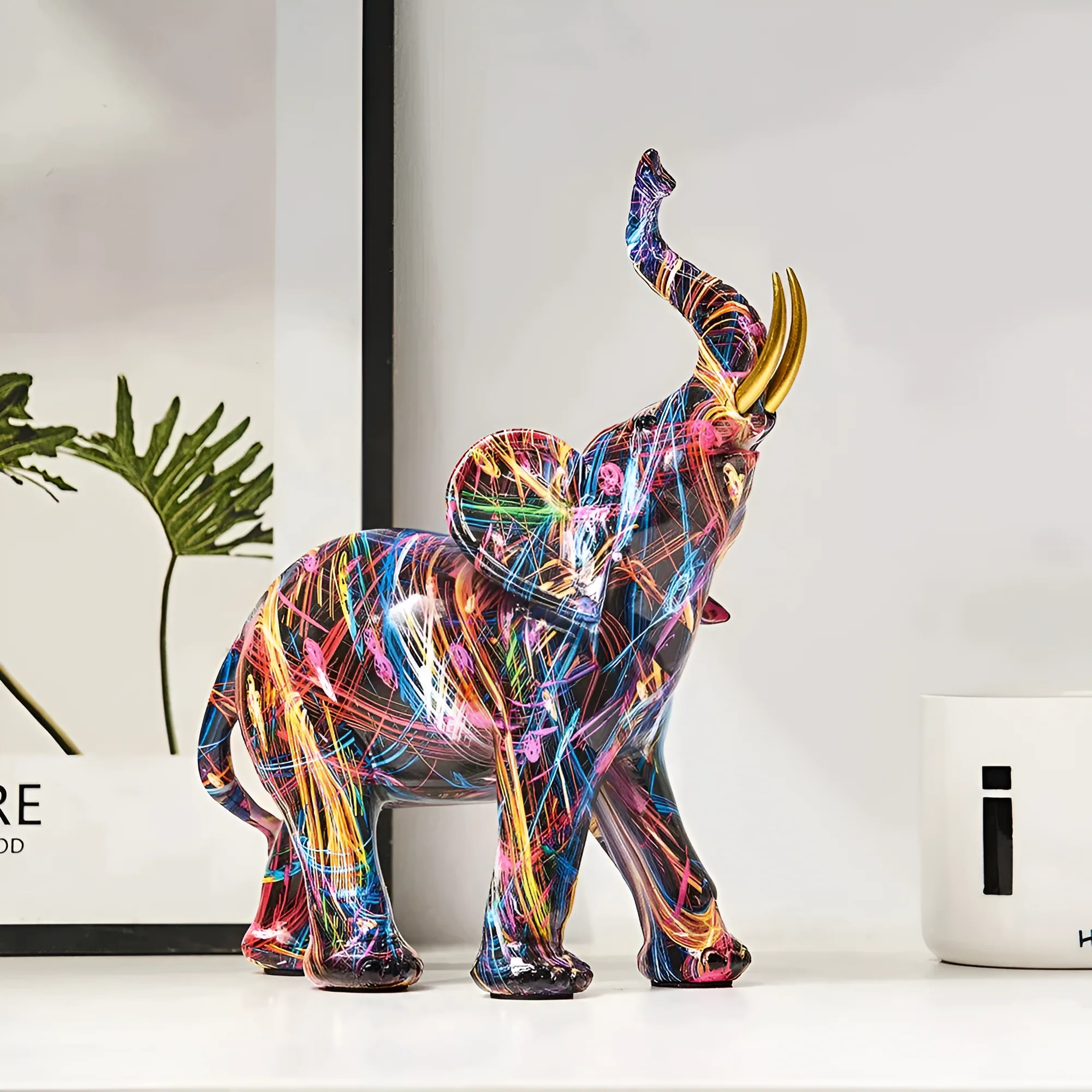 Eleva Skulptur – Farbige Elefantenfigur aus Kunstharz - Image 2
