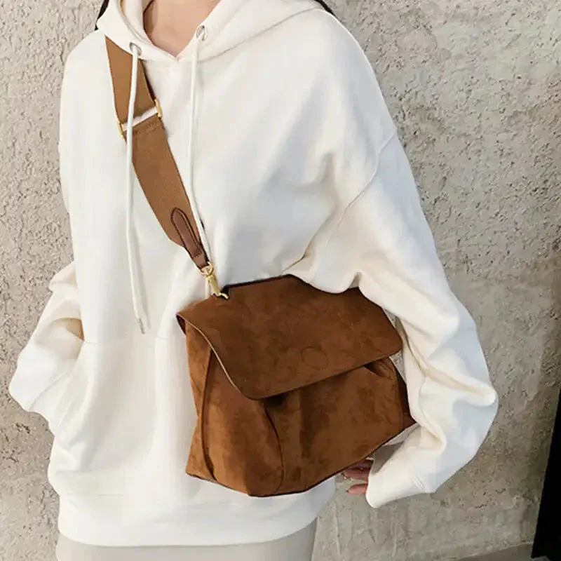 Marvella Umhängetasche – Crossbody Tasche mit verstellbarem Riemen und großem Hauptfach - Image 4