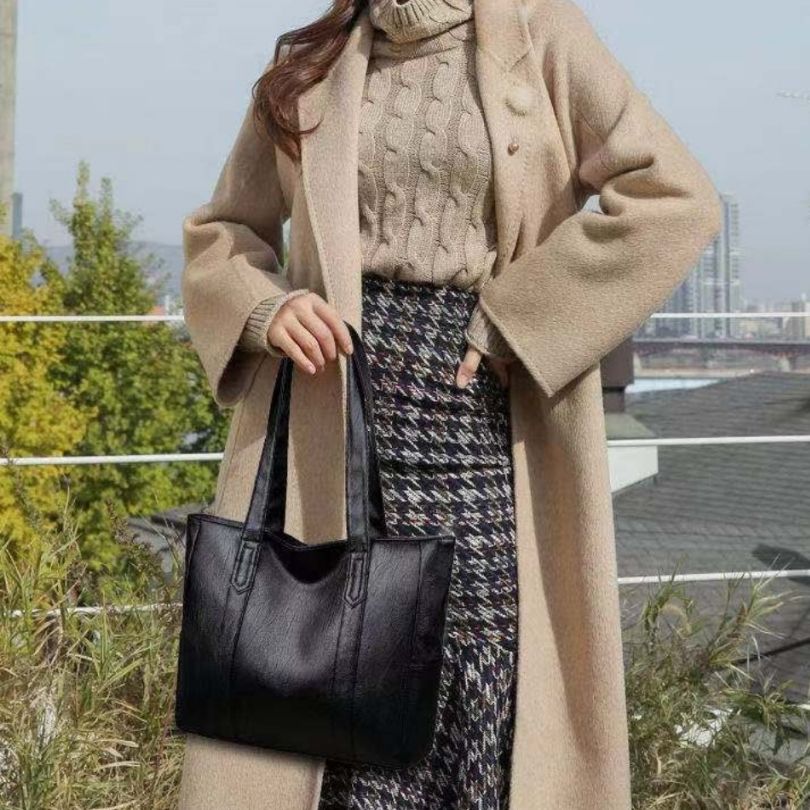 Ravello Schultertasche Damen aus Leder mit großem Hauptfach und breiten Trägern - Image 6