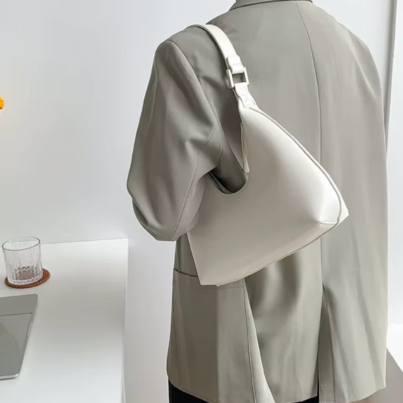 Selmira Schultertasche mit einfachem Gurt und Reißverschluss - Image 9