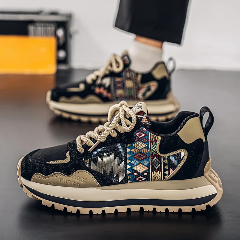 Selvara Unisex Sneaker mit Schnürung und Mesh-Obermaterial - Image 6
