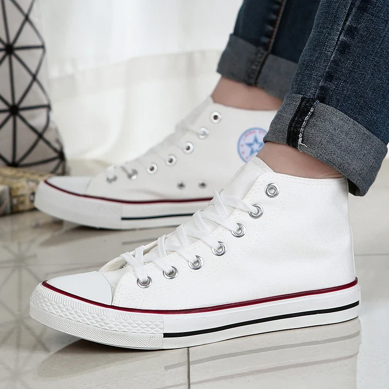 Unisex Canvas Sneakers mit Schnürverschluss und Profilsohle - Image 7